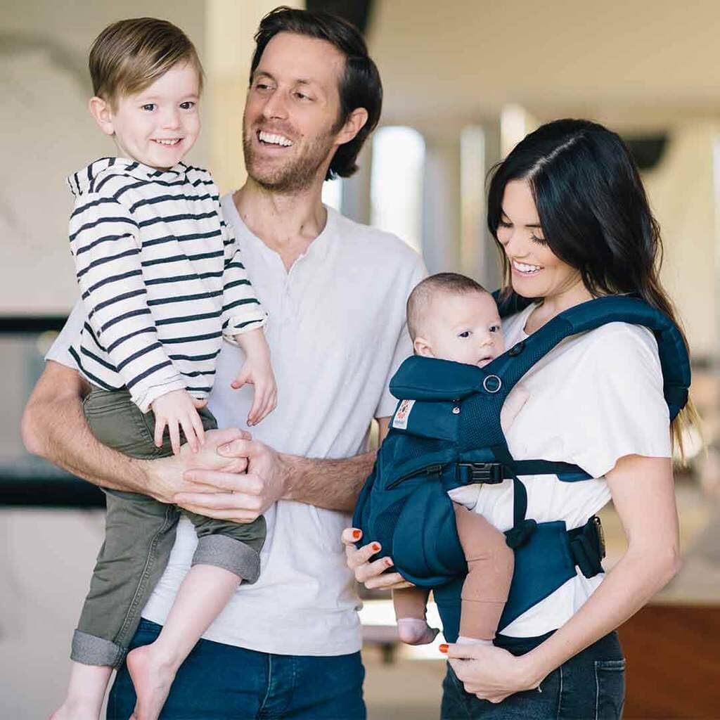 Porte Bébé - BreathBabyBag™ - Bleu Marine - Le Petit Colimaçon