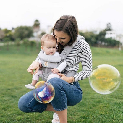 Porte Bébé - BreathBabyBag™ - Gris - Le Petit Colimaçon
